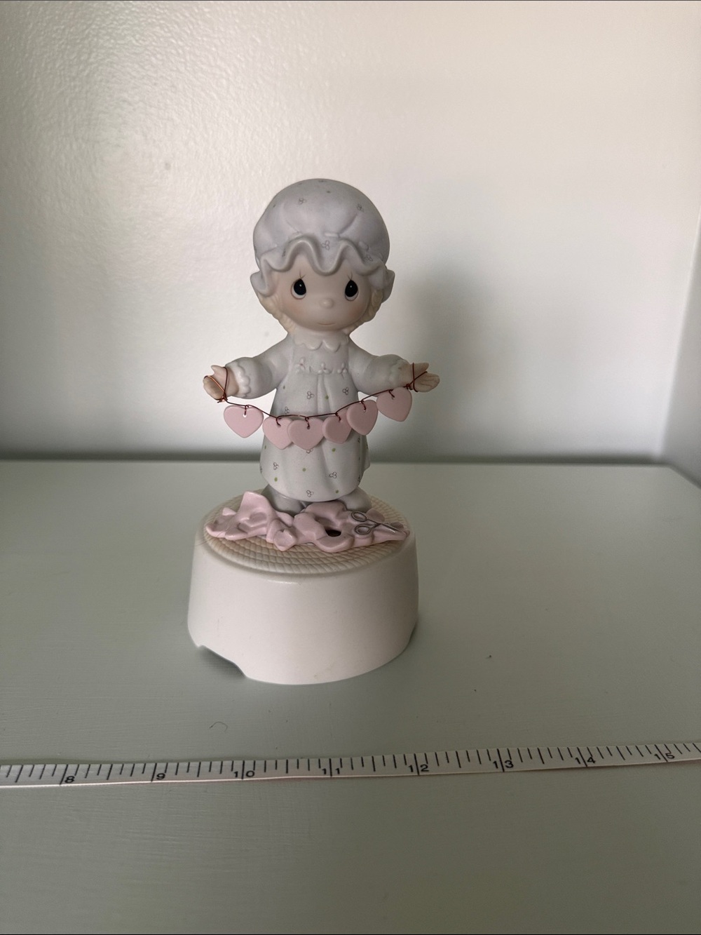 Precious Moments Figurine Pink and White Heart Banner With Music.